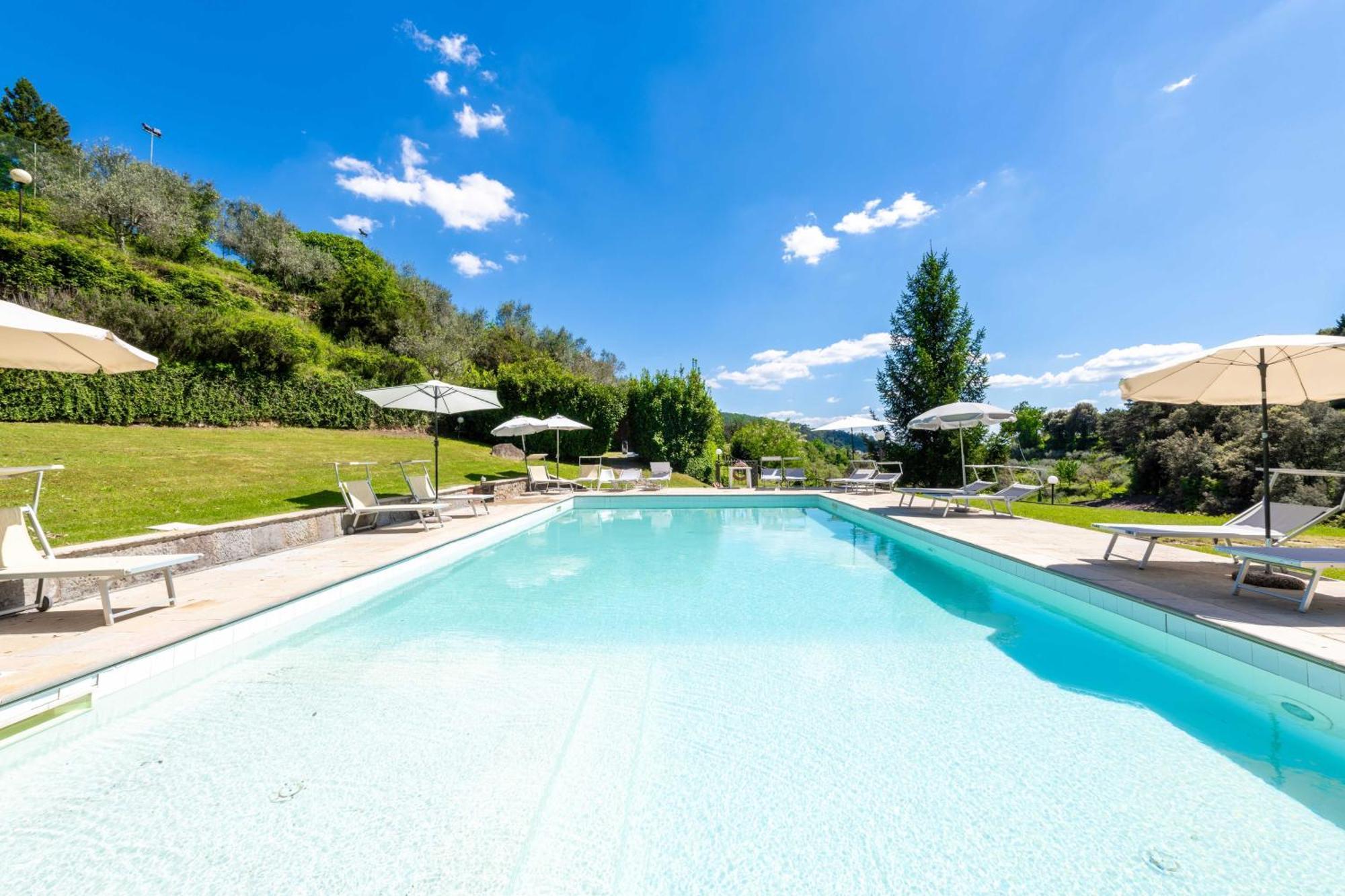La Ferriera Exclusive Resort - Pool & Waterfall Лоро-Чьюффенна Екстер'єр фото