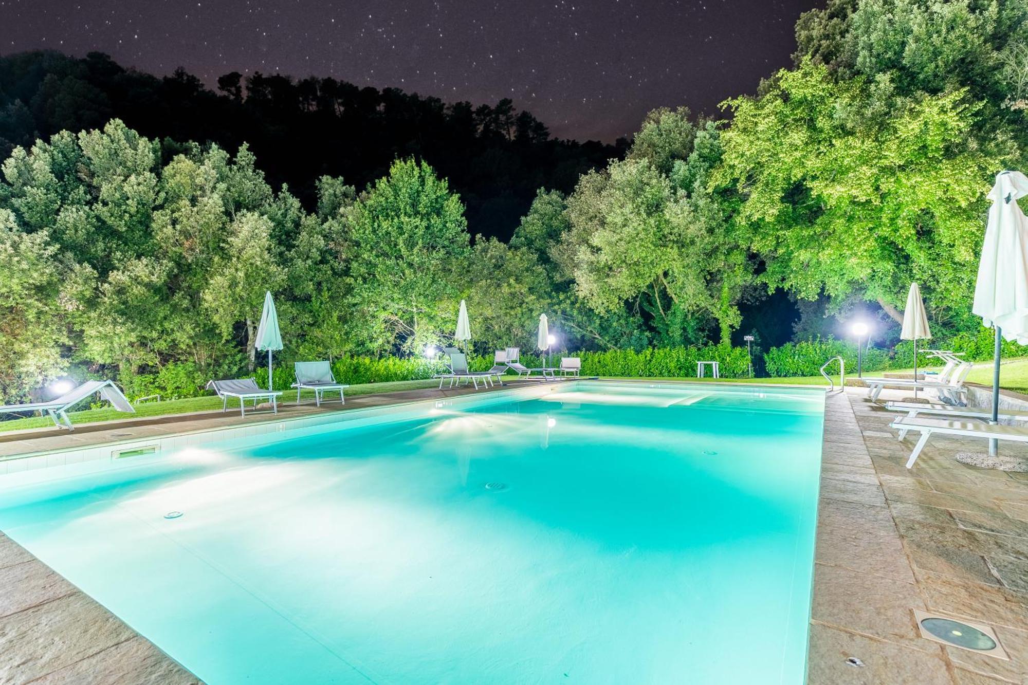 La Ferriera Exclusive Resort - Pool & Waterfall Лоро-Чьюффенна Екстер'єр фото